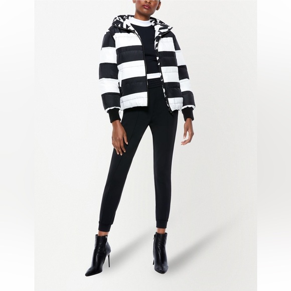Alice + Olivia Durham reversible patterned puffer jacket - Picture 3 of 6